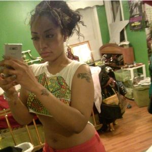 Meet your Posher, Queen